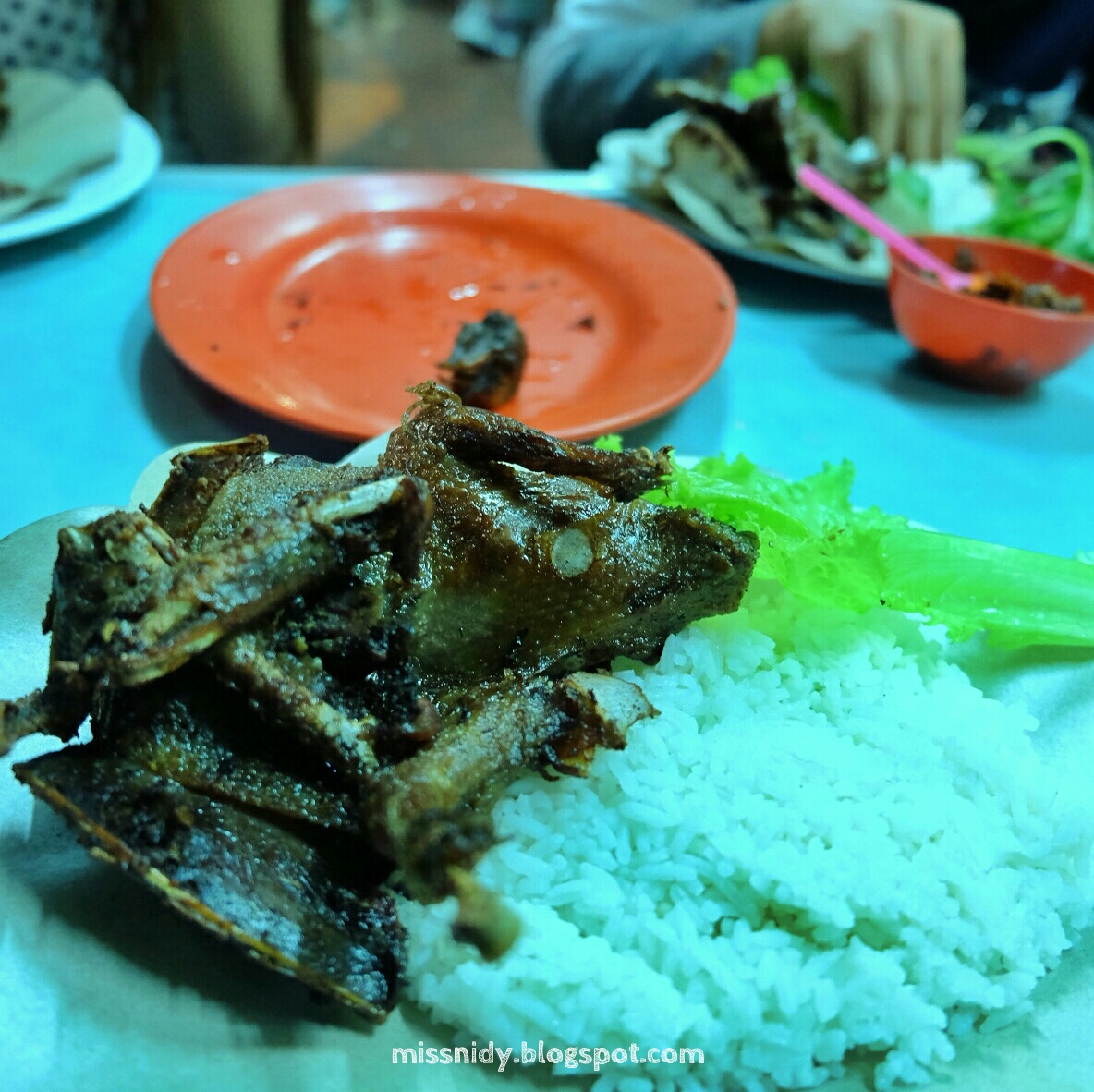 lesehan terang bulan malioboro