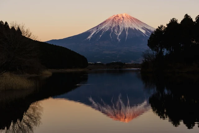 逆さ紅富士～田貫湖（静岡）