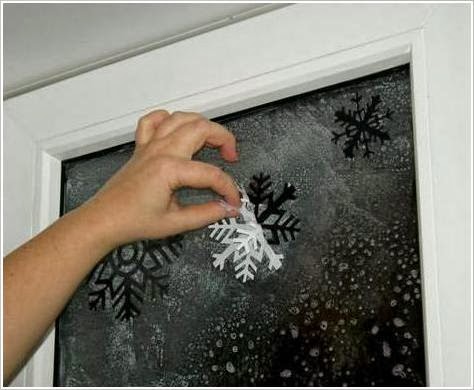 Снежинки - декор для окна. Snowflakes on the window DIY tutorial