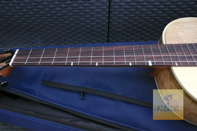 Flight Carabao Lite Baritone Ukulele neck