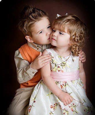 Cute Little Kids Kissing Pictures of love