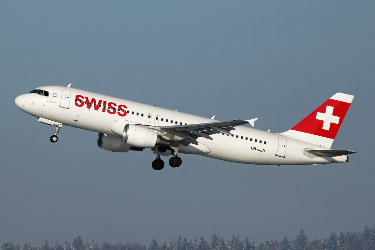 Planes and Trains - Planes 2012: HB-JLR / Airbus A320-214 / Swiss