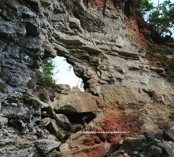 [http://FindWisata.blogspot.com]  Batu Kapal Liliboi, Pesona Keindahan Wisata Bahari Dari Ambon Manise