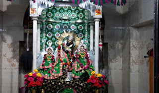 rukmani-is-also-seated-with-radha-krishna-in-jhansi