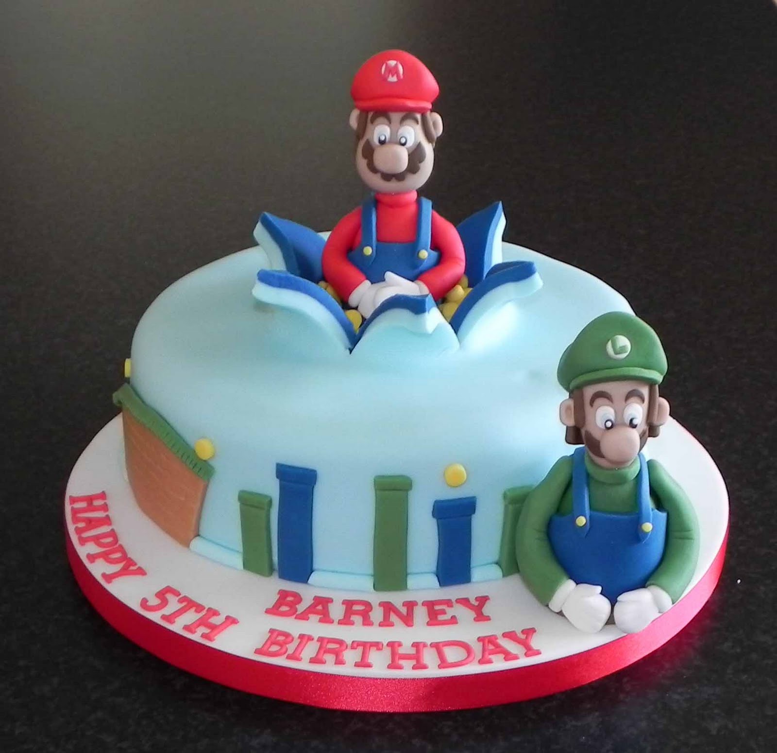 cool easy birthday cake This cake was made for a little boys 5th birthday - he's a big fan of 