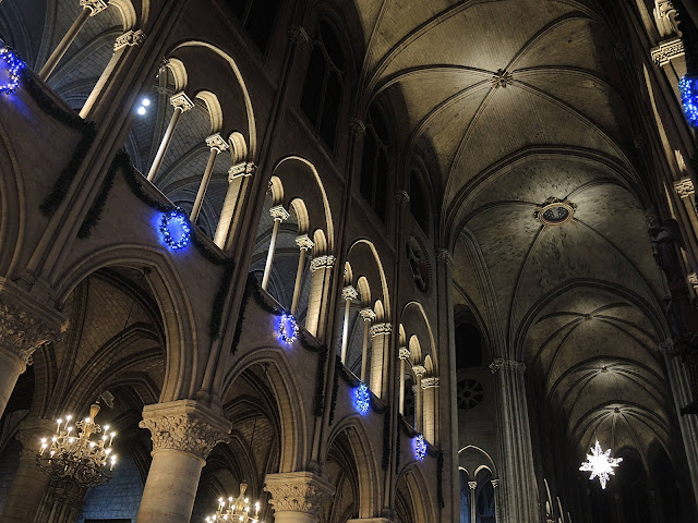 Parijs: een beetje kerst in de Notre Dame