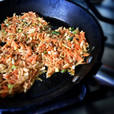 Frying the winter vegetable & halloumi fritters ©bighomebird