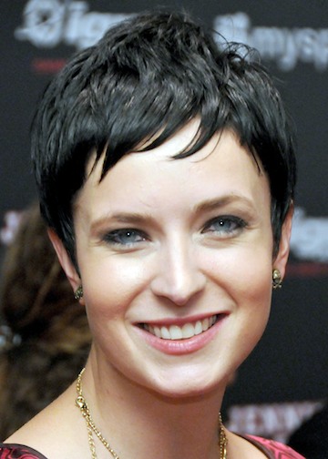 very short hair styles women