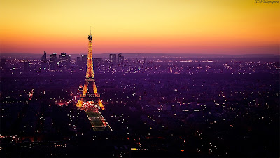 Eiffel_Tower_At_Night_HD_Wallpaper