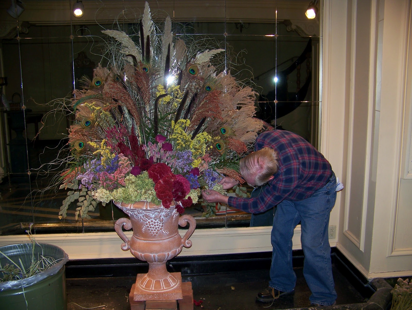 Discovering Kingwood Center Charles Applegate Dried Flower Arranging