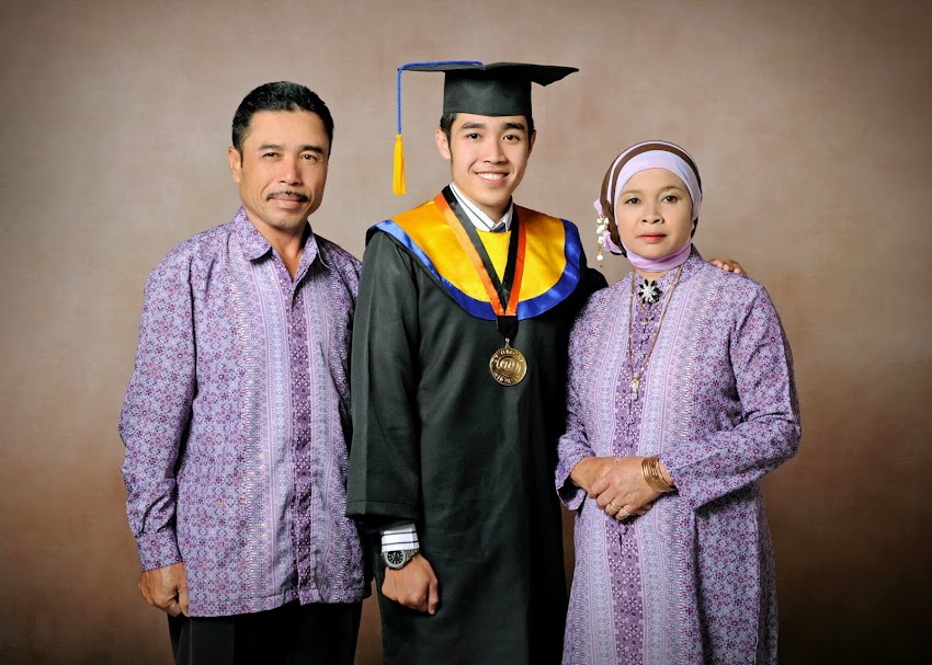 WISUDA 2012 UNIVERSITAS WIDYATAMA BANDUNG