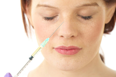 Nâng mũi không phẫu thuật là phương pháp thực hiện khá đơn giản