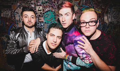 "Lirik Lagu Walk the Moon - Shut Up And Dance"