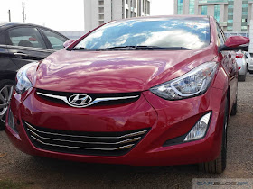 Hyundai Elantra 2016 - vermelho