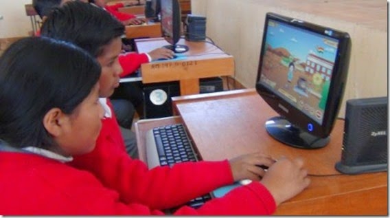 Maestros de Oruro desarrollan un software para enseñar lenguaje con juegos