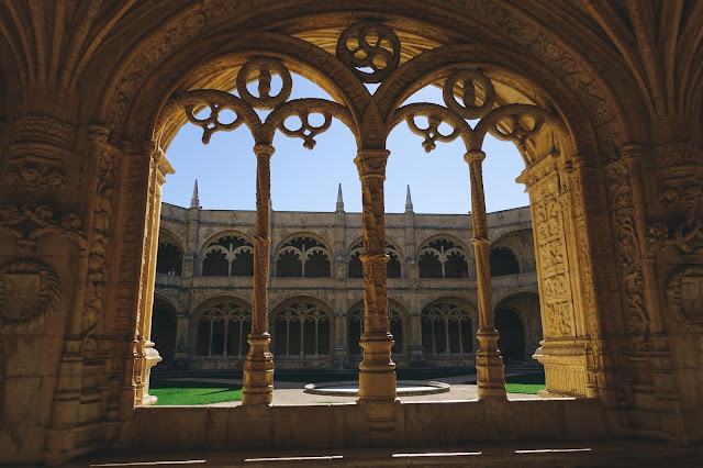 ジェロニモス修道院（Mosteiro dos Jerónimos）｜回廊１階