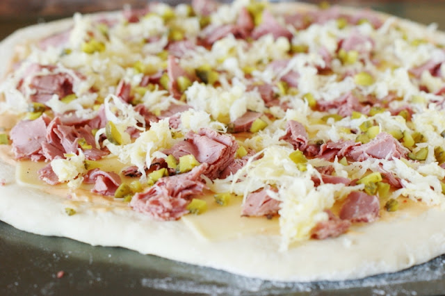 Reuben Pizza ~ enjoy the wonderful flavors of the classic-favorite sandwich in scrumptious pizza form!