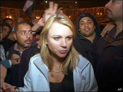 lara logan attack details. lara logan attack pictures.