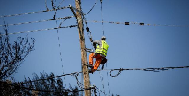 Μεγάλο το πρόβλημα με τη ΔΕΗ: Φόβοι για νέες διακοπές ρεύματος. Με εξώδικα θέλουν να μαζέψουν οφειλές 1 δισ. ευρώ