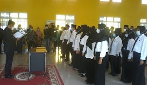 Lantik  Pengawas Sekolah dan Kepala Sekolah SD dan SMP, Ini Pesan yang Disampaikan Bupati Aunur Rafiq