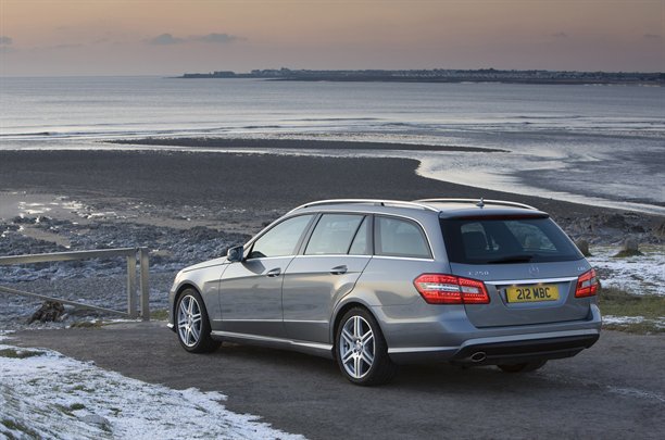 2010 Mercedes-Benz E-Class E350 CDI BlueEFF Estate Rear Angle