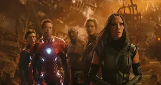Spider-Man, Iron Man, Mantis, Drax, dan Star-Lord di planet Titan menghadapi kekacauan.