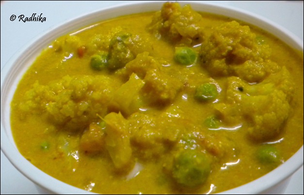 cauliflower peas kurma