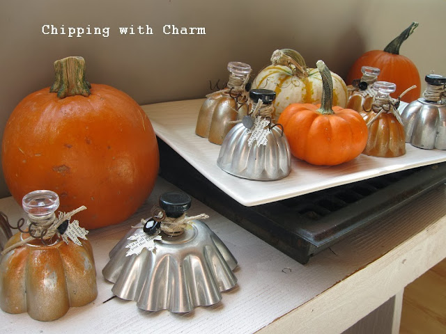 Chipping with Charm: Mini Mold Pumpkins...http://www.chippingwithcharm.blogspot.com/