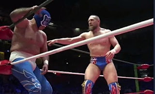 Blue Panther vs. Bryan Danielson en la Arena México.