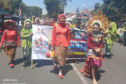 Gebyar HUT RI ke 77, SDN Dabasah 3 Turut Semarakan Karnaval  di Kabupaten Bondowoso....