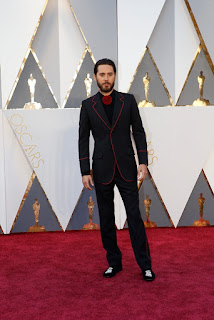 jared leto oscar kirmizi hali