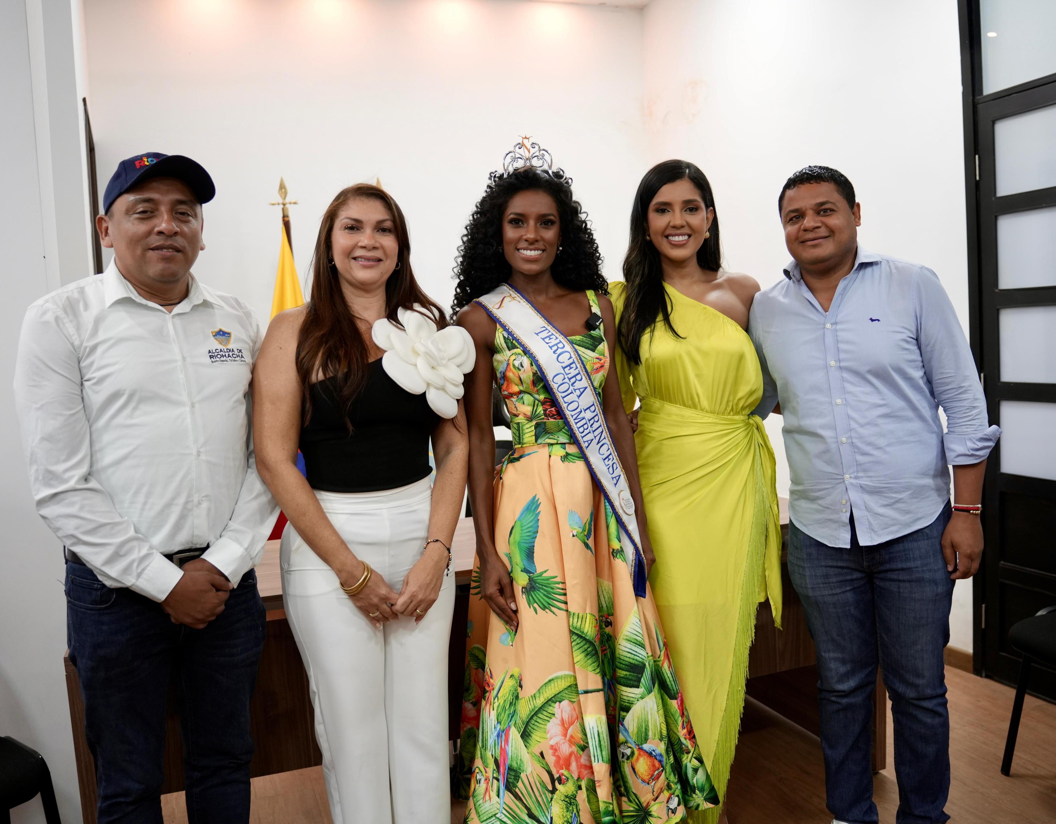 https://www.notasrosas.com/Distrito de Riohacha recibe a su representante Olga María Alvárez Campuzano, Tercera Princesa en el Concurso Nacional de Belleza CNB 2024