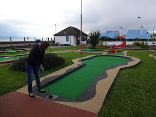 Emily Gottfried Putting at the Arnold Palmer Crazy Golf course in Southend