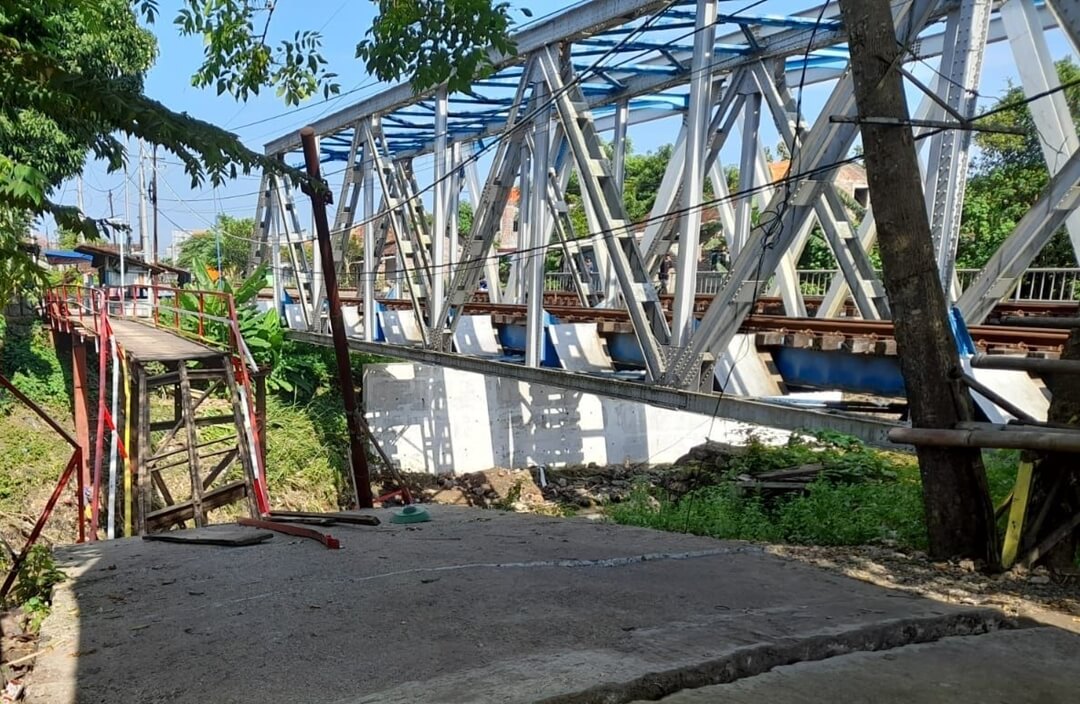 Dua Jembatan di Kendal Putus Diterjang Banjir, Akses Warga Terganggu