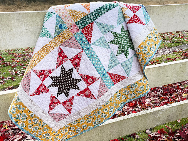 A Bit of Scrap Stuff Blog #ABitofScrapStuff #ABitofScrapStuffPattern #FleaMarketFabric #LoriHolt #LoriHoltBeeinmybonnet #RileyBlakeDesigns #Quilt