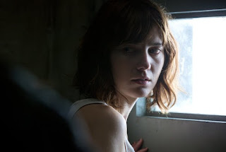 http://pastranablogcine.blogspot.mx/2016/03/review-oficial-de-10-cloverfield-lane.html