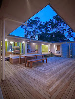 Australian Courtyard House with Idyllic Interior