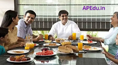 Eating together If the whole family eats together, there are health benefits.