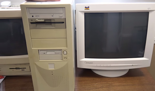 Unboxing a New 17" ViewSonic CRT Monitor