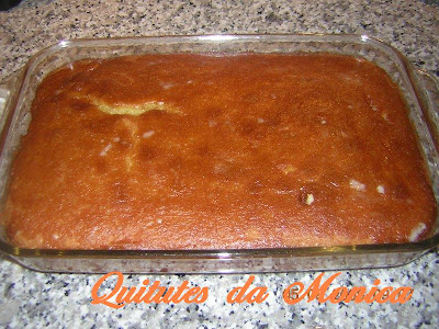 1 2 xicara de suco de laranja misture e jogue por cima do bolo ainda quente