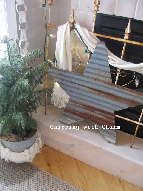 Chipping with Charm: Large Barn Tin Star...http://www.chippingwithcharm.blogspot.com/