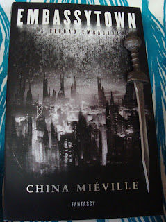 Portada del libro Embassytown, de China Miéville