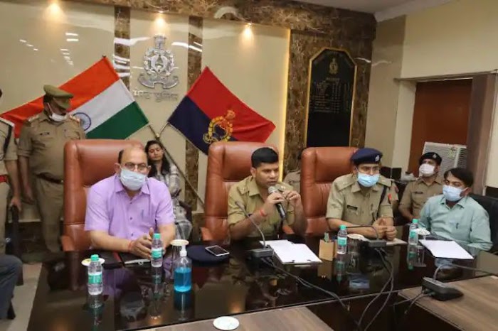 मेरठ : आगामी त्योहारों को लेकर जनपद की पुलिस अधिकारी ने शांति और सौहार्द्र की अपील  