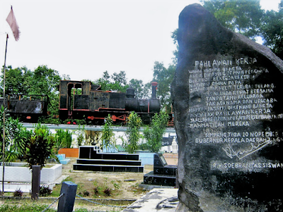 Tempat Wisata di Kota Pekanbaru Tugu Kereta Api Taman Makam Pahlawan Kerja