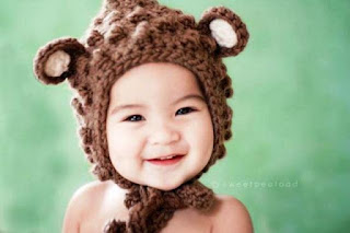 Foto Bayi Lucu Pakai Topi