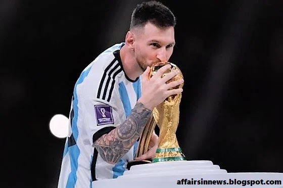 LIONEL MESSI KISSES THE TROPHY AFTER DEFEATING FRANCE IN WORLD CUP FINAL 2022