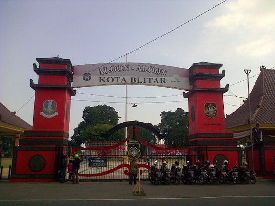 5 Tempat Wisata Yang Dekat dari Stasiun Kota Blitar 