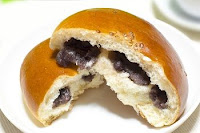 Ann bread, sweet bean paste bun, with hull of beans
