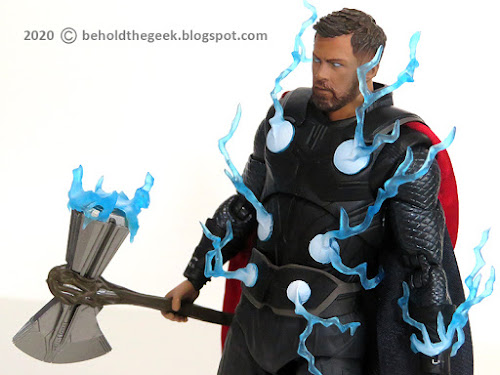 Lightning effects of MAFEX Thor action figure