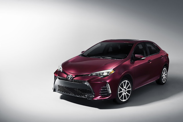 Front 3/4 view of the 2017 Toyota Corolla 50th Anniversary Special Edition